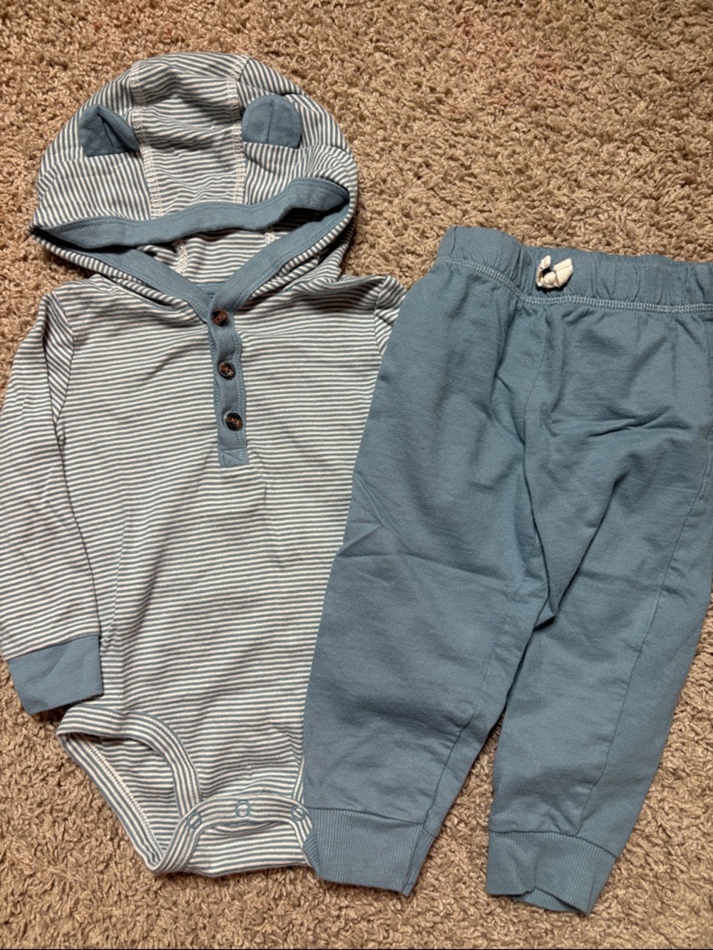 Carters set- long sleeve onesie with hood and matching blue pants